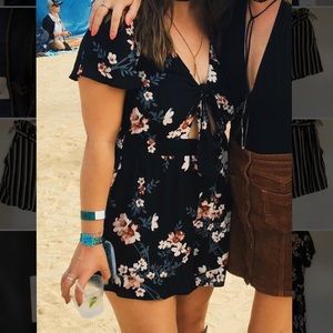 American Eagle Tie-front Romper Size L *Like New*